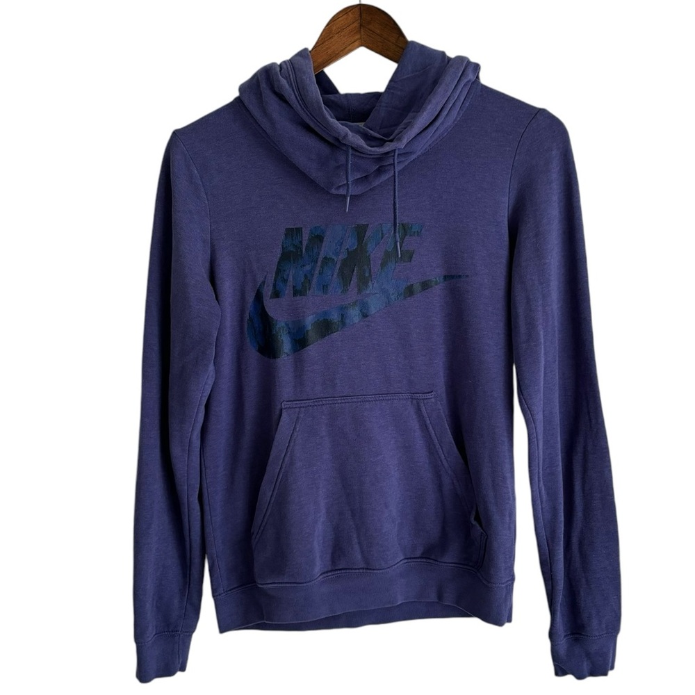 Nike Women's Club Funnel Camo Graphic Purple Ashe Hoodie Size XS